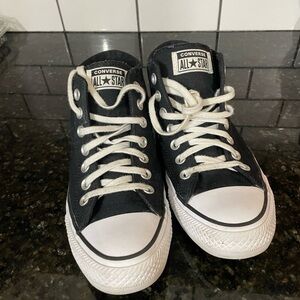 Chuck Taylor All Star Madison Mid Top Sneaker Womens size 8